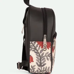 ZOUK Unisex Backpack image 2