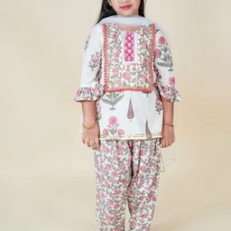 Sangria Girls Floral Printed Regular Pure Cotton Kurta with Salwar & With Dupatta-picture-24