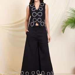 DEEBACO Waist Coat With Bell Bottom Pant Co-Ords-picture-42