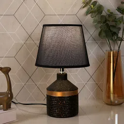 TAYHAA Black & Gold-Toned Textured Ceramic Contemporary Frusturical Shaped Table Lamp-5