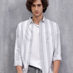 WROGN Men Comfort Fit Vertical Striped Spread Collar Cotton Casual Shirt-picture-8