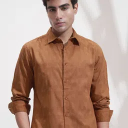 HIGHLANDER Men Slim Fit Textured Spread Collar Cotton Casual Shirt-image-53