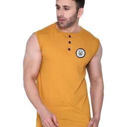 Blisstone Men Solid Henley Neck Slim Fit T-shirt-image-69