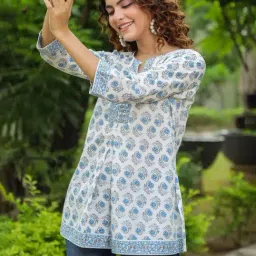 Rain and Rainbow White & Blue Cotton Floral Print A Line Short Kurti-picture-11