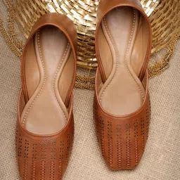 sneakers villa Women Textured Round Toe Mojaris Flats-19