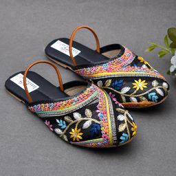 Little Palz Floral Embroidered & Sequins Embellished Mojaris - Black-image-1