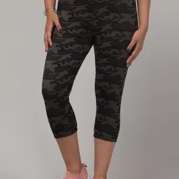UllasPemium Women Printed Skinny Fit Mid-Rise Capris-picture-29