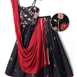 Pine Kids Woven Sleeveless Choli Lehenga Set With Floral Embroidery & Dupatta - Black-image-32