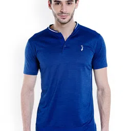 Campus Sutra Men Solid Henley Neck T-shirt-image-58