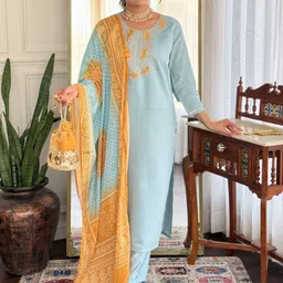 URMIR FASHION Women Ethnic Motifs Embroidered Regular Thread Work Kurta Set With Dupatta-26