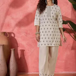 Sangria Printed Tunic With Trousers Co-Ords-picture-4