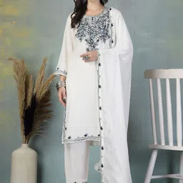Moda Rapido Floral Yoke Design Thread Work Straight Kurta With Palazzos & Dupatta-41