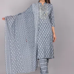OH MI DIOS Floral Printed Mandarin Collar Pure Cotton Kurta With Trouser & Dupatta-picture-0