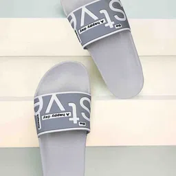 PENNEN Men Printed Sliders-18