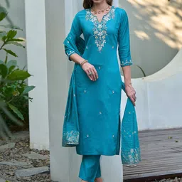 SHREE LAXMINARAYAN EXPORT Women Floral Embroidered Kurta with Trousers & Dupatta-52