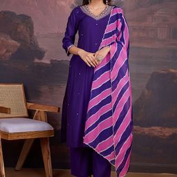 House of Pataudi Embroidered Kurta Set & Dupatta-41