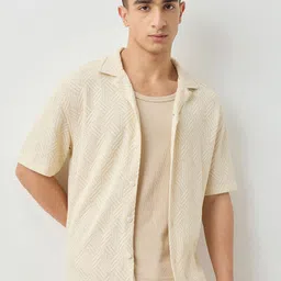 Red Flame Men Geometric Textured Boxy Fit Knitted Casual Shirt-image-59