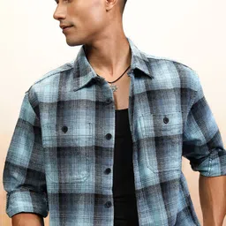 HIGHLANDER Men Cutaway Collar Checked Cotton Oversized Casual Shirt-image-43