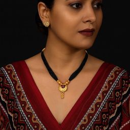 NINAMAAYRA Gold-Plated Artificial Stones & Beads Mani Mala Thushi Mangalsutra-image-77