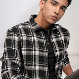 HIGHLANDER Men Relaxed Fit Spread Collar Checked Casual Shirt-image-70
