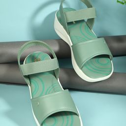 Bata comfit Solid PU Platform Sandals-28