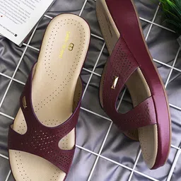 pelle albero Women Open Toe Flats with Laser Cuts-43
