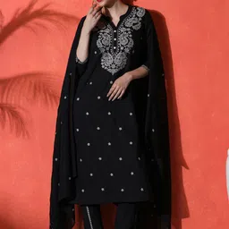 Sangria Floral Embroidered Mandarin Collar Thread Work A-Line Kurta & Trousers & Dupatta-8