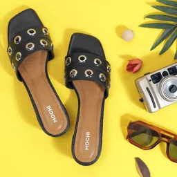 Mochi Printed Slim Heeled Pumps-54