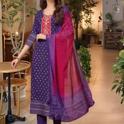 Aaghnya Bandhani Printed Thread Work Straight Kurta With Trousers & Dupatta image 2