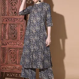 KALINI Floral Printed Mandarin Collar Kalamkari Straight Top With Palazzos-18