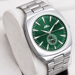 VIRAKTI Men Brass Dial & Stainless Steel Bracelet Style Straps Analogue Watch MEN-21-GREEN-58