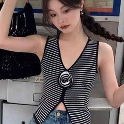 KPOP Women V-Neck Sleeveless Horizontal Stripes Top-image-89