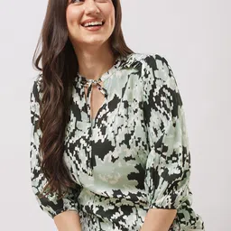Globus Tie-up V-neck Bishop Sleeves Abstract Print Top-image-33