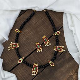 VEDAJ Unisex Black Jewellery Set-image-33