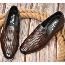 G L Trend Men Textured Mojaris-picture-6
