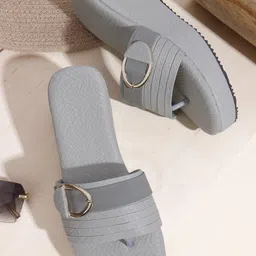 Kinni Kat Textured Wedge Heel Sandals with Buckles-image-16
