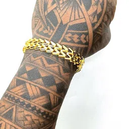 Dynamic Retail Global Men's Gold Pleated Link Bracelet-image-83