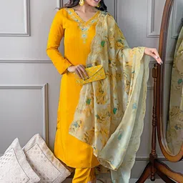 HERE&NOW Women Ethnic Motifs Embroidered Regular Kurta with Trousers & Dupatta-image-33