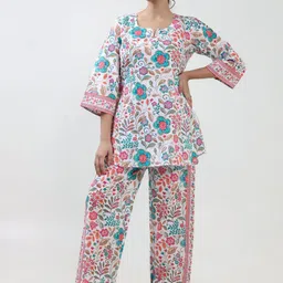 BUTA BUTI Floral Printed Round Neck Top With Trousers Co-Ords-image-13