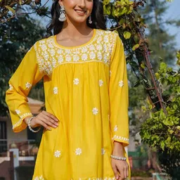 HOUSE OF KARI Floral Embroidered Round Neck Chikankari Pure Cotton Short Kurta-image-98