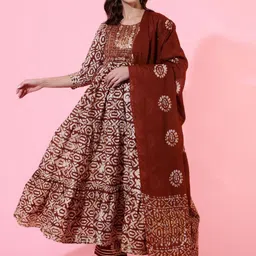 GLAM ROOTS Floral Printed Sequined Yoke Design Anarkali Kurta With Trousers & Dupatta-picture-12