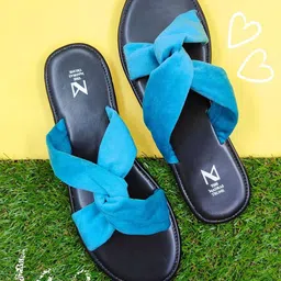 THE MADRAS TRUNK Women Open Toe Flats with Bows-4