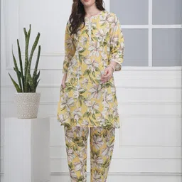 Dreambe Women Yellow Floral Printed Night suit-picture-12