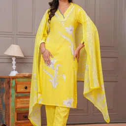 Kanahari Women Floral Yoke Design Regular Beads and Stones Pure Cotton Kurta with Trousers & With Dupatta-picture-16