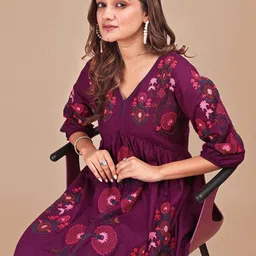 Tikhi Imli Embroidered V Neck Tunic With Trousers Co-Ords-image-88