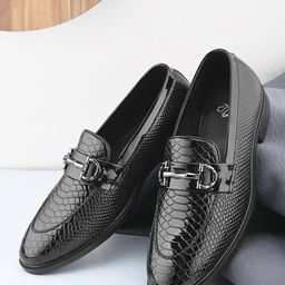 House of Pataudi Men Textured Slip On Formal Loafers-image-51