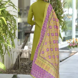 BE IN TEXO FAB Women Regular Thread Work Kurta with Trousers & With Dupatta image 2