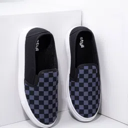 Styli Men Grey Checkerboard Round Toe Comfort Insole Slip-On Sneakers-image-34