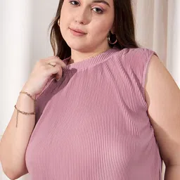 CURVE BY KASSUALLY Plus Size Self Design Sleeveless Pleated Crop Top With Trouser image 2