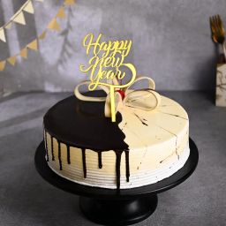 Dripping Choco Vanilla HNY Cake-image-31
